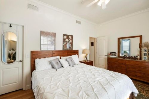 705 Shakett Creek Dr, Nokomis FL  34275-2252 exterior