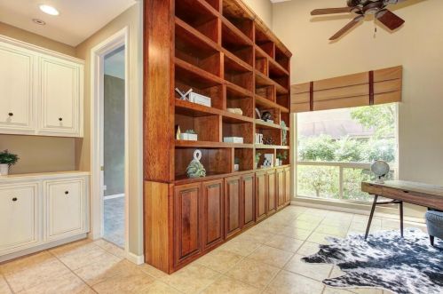 1000 Souza Dr, Folsom CA  95762-7550 exterior