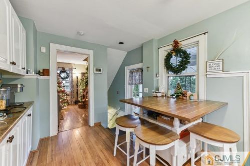 215 Green St, Woodbridge NJ  07095-2005 exterior