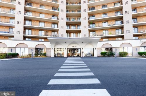 10905 Valley Forge Cir, Norristown, PA 19406-1127