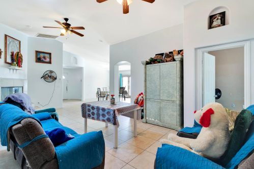 16125 Avenida Rambla, Desert Hot Springs CA 92240-7000 exterior