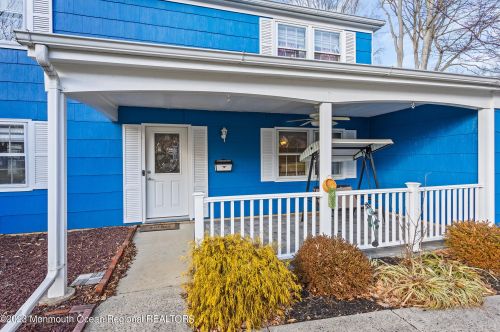 59 Applegate Rd, East Freehold, NJ 07728-3371