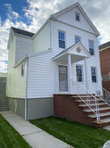 2254 Chatterton Ave, Bronx, NY 10472-6308