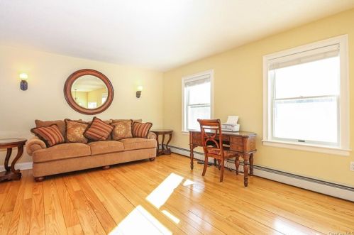 2 Memory Ln, Mahopac, NY 10541-3968