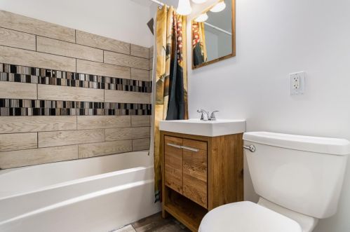 7909 Whitcomb St, Gary IN  46410-4366 exterior