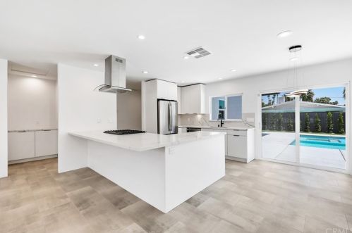 530 Calle Marcus, Palm Springs CA  92262-6147 exterior