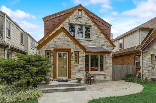 3458 Humboldt Blvd, Milwaukee, WI 53212-1702