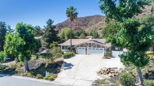 14811 Toft Dr, Lake Elsinore CA  92530-7408 exterior