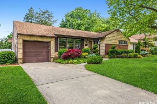 1467 Rose Ln, Hempstead, NY 11554-3618