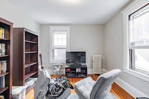 80 Roseland Ter, Springfield MA  01106-1128 exterior