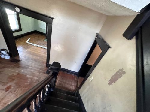 703 Prindle St, Hermitage PA  16146-2756 exterior