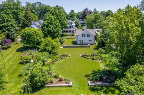 150 South St, Litchfield CT  06759-4006 exterior