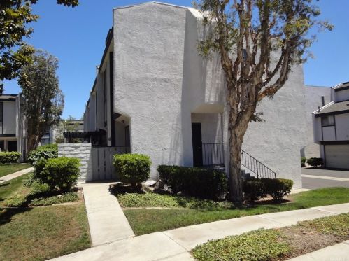 2100 Palmyra Ave, Orange CA 92868-3763 exterior