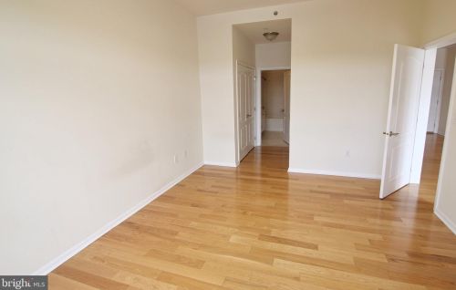 516 Carson Ter, Huntingdon Valley PA  19006-4721 exterior