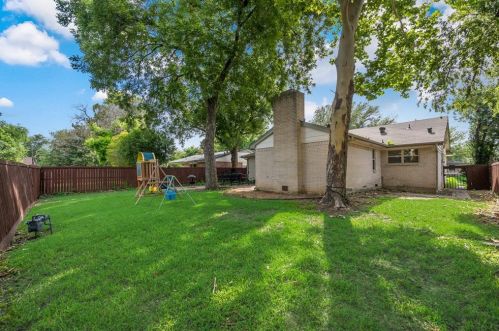 1316 Provincetown Ln, Richardson TX 75080-3303 exterior