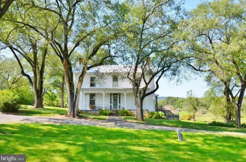 1438 Red Bud Rd, Strasburg, VA 22657-4329