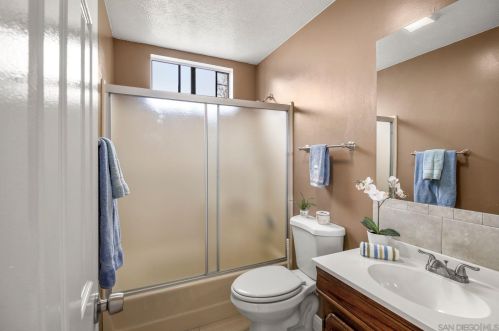 3616 10 St, Long Beach CA  90804-5050 exterior