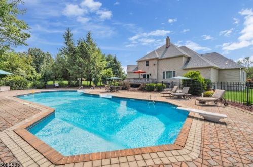 8 Sunny Ln, Andover NJ  07821-2122 exterior