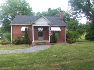 4117 Pleasant Garden Rd, Greensboro, NC 27406-7605