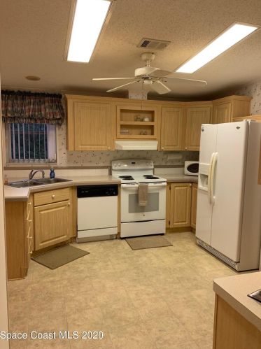 7509 Montauk Ave, Sebastian FL  32976-7798 exterior