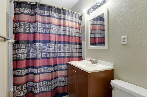 1041 6 St, Saint Paul MN 55106-4609 exterior