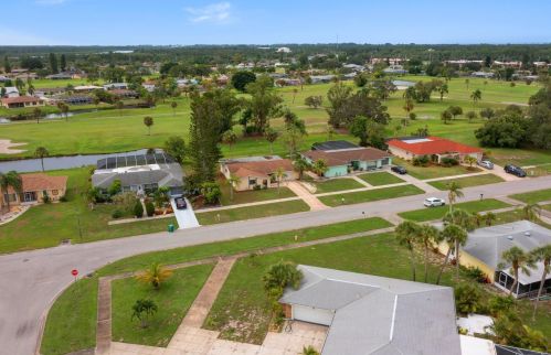35 Golfview Pl, Placida, FL 33947-2228