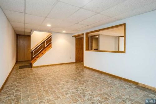 2 Sheba Dr, Wantage NJ  07461-4829 exterior