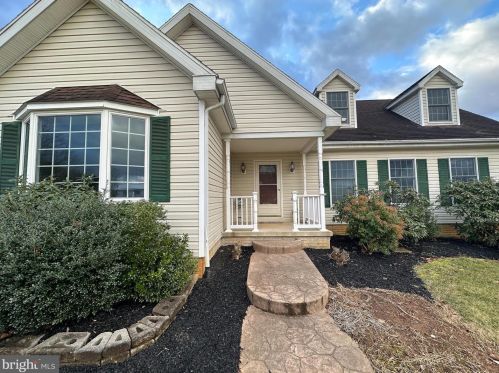 26 Staley Dr, Shepherdstown, WV 25443-4179