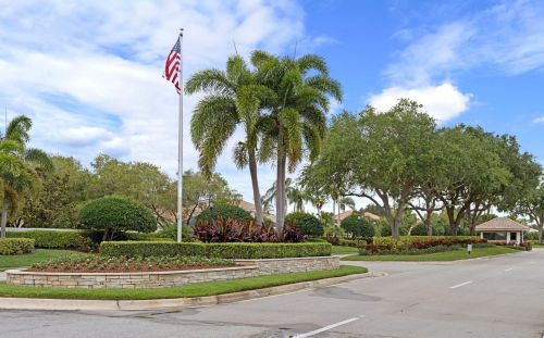 150 Eagleton Ct, West Palm Beach, FL 33418-8050
