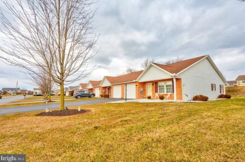 119 Central Way, Lees Cross Roads, PA 17257-8793