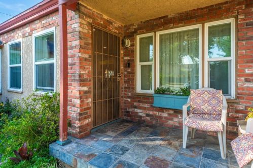 2105 65th St, Long Beach CA  90805-2615 exterior