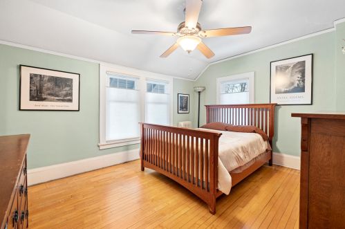 828 32, Milwaukee WI 53215-1549 exterior