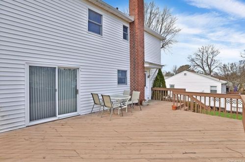 7 Alden Pl, Hartsdale NY  10530-2916 exterior