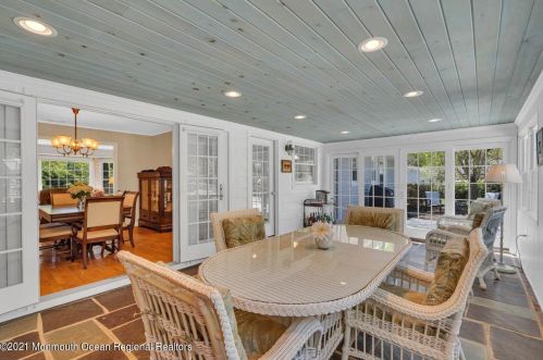 33 Pelican Rd, Middletown NJ  07748-3237 exterior