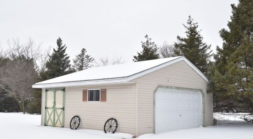 130 Orchard Knoll Dr, West Bend, WI 53095-9530