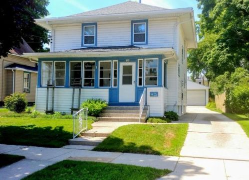 726 6th St, Manitowoc WI  54220-3941 exterior