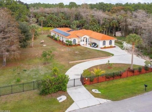 95 12th Ave, Naples FL  34120-3353 exterior