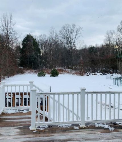 85 Dudley Town Rd, Windsor CT 06095-2636 exterior