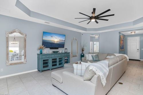 14487 Manchester Dr, Naples FL  34114-8630 exterior