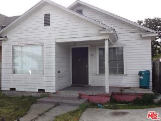 600 57th St, Los Angeles, CA 90037-4024