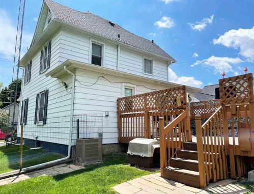 172 Davis St, Beaver Dam WI  53916-2943 exterior