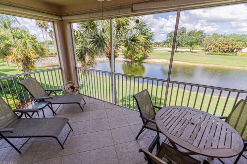 1981 Crestview Way, Naples FL  34119-3360 exterior