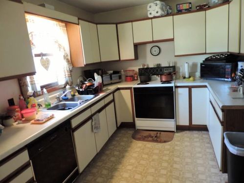 1051 Maple St, Spooner, WI 54801-1258