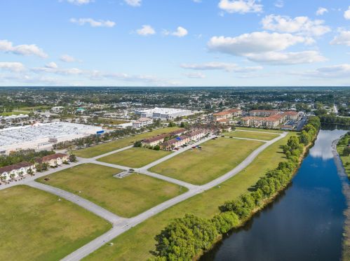 1709 Umbria St, Fort Pierce FL  34953-4667 exterior