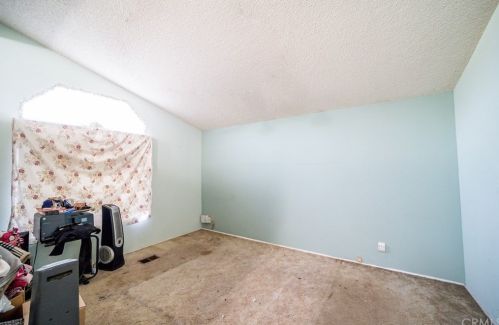 31768 Via Cordova, Lake Elsinore CA  92530-7961 exterior