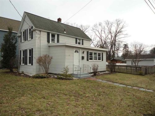 2804 Consaul Rd, Schenectady, NY 12304-1828
