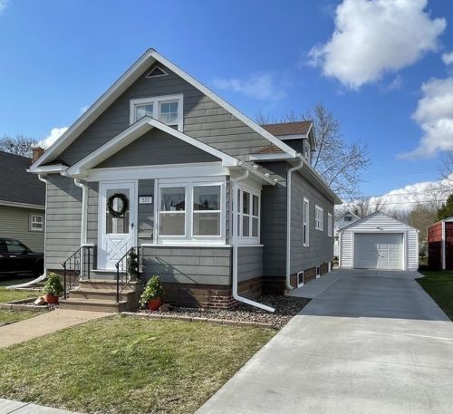 522 Cedar St, Eau Claire, WI 54729-1636
