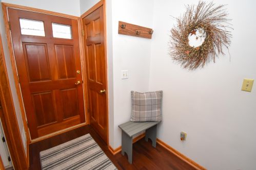 2422 Willowood Dr, Waukesha, WI 53188-1578