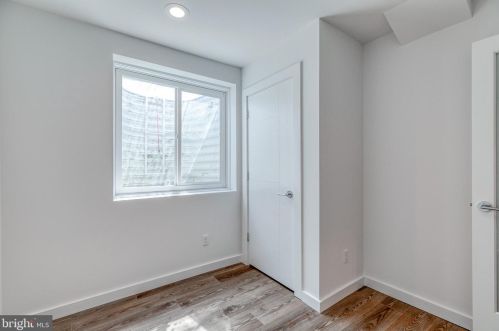751 43rd St, Philadelphia, PA 19104-0044