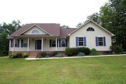 391 Cumberland Mountain Cir, Burrville, TN 37872-2805